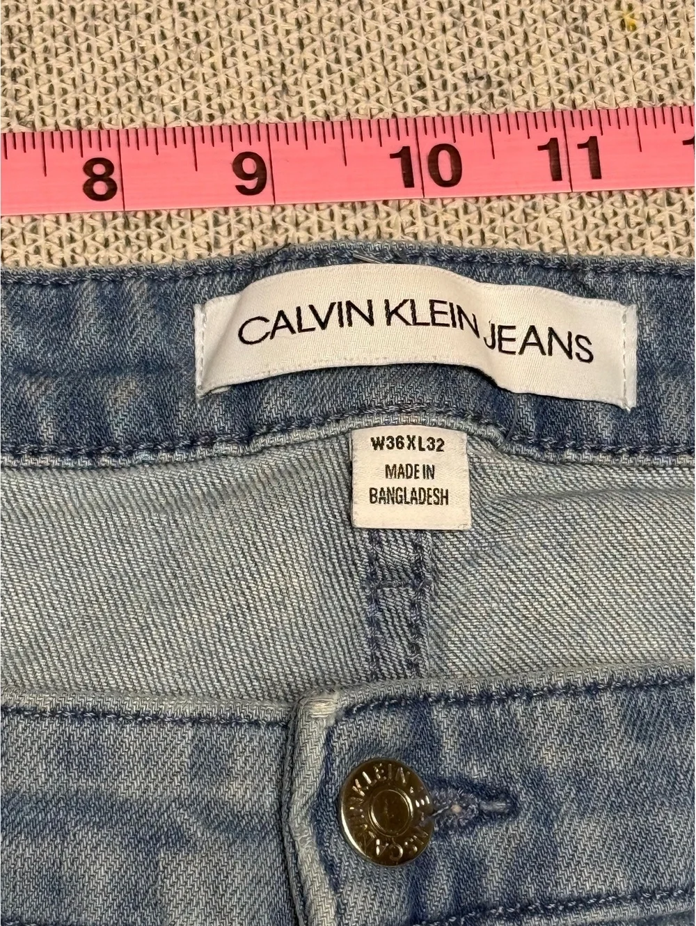 Calvin Klein Slim Light Wash Denim Shorts W36 XL32